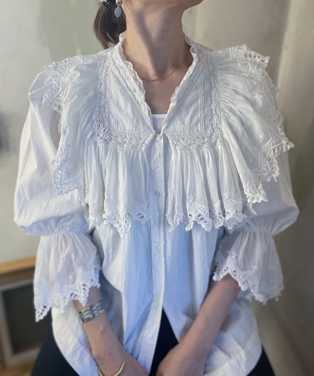 bolumelaceblouse